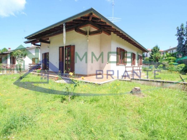 casa indipendente in vendita a Somma Lombardo