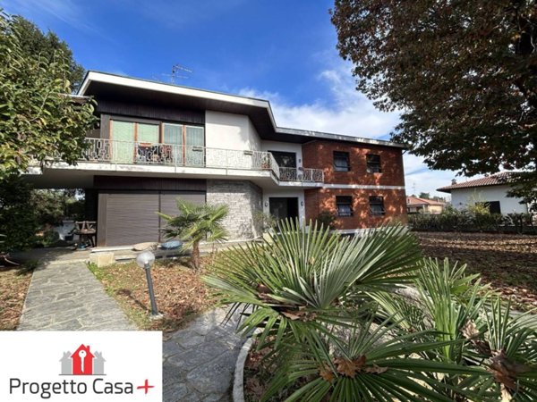 casa indipendente in vendita a Somma Lombardo