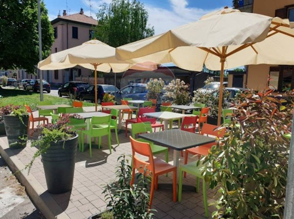 negozio in vendita a Somma Lombardo in zona Maddalena