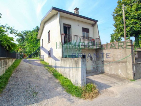 casa indipendente in vendita a Somma Lombardo