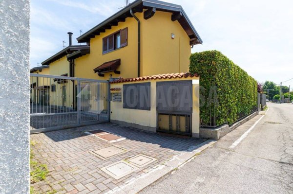 casa indipendente in vendita a Somma Lombardo
