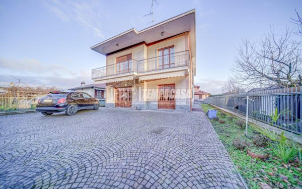casa indipendente in vendita a Somma Lombardo