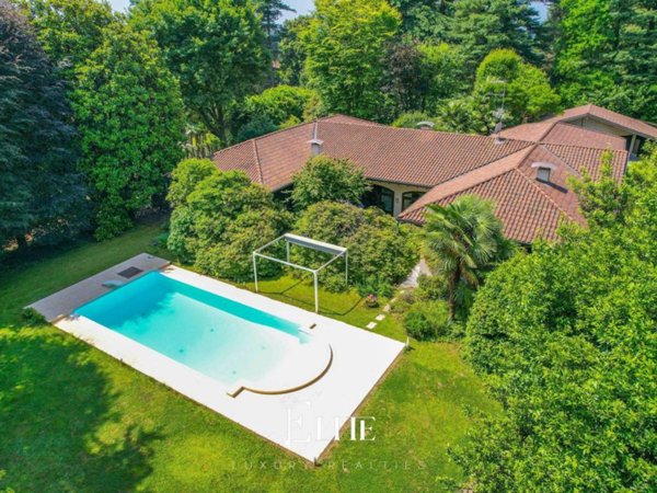 casa indipendente in vendita a Somma Lombardo