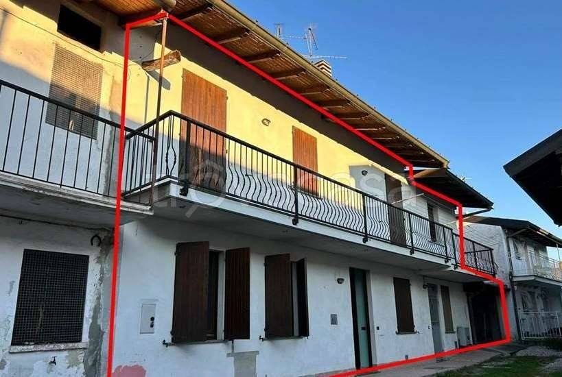 appartamento in vendita a Somma Lombardo in zona Coarezza