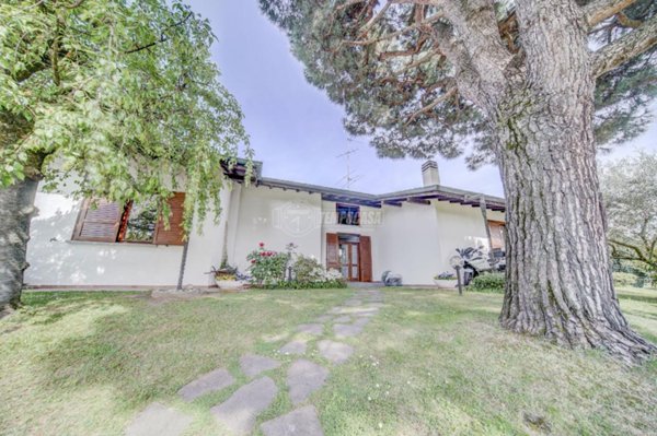 casa indipendente in vendita a Somma Lombardo