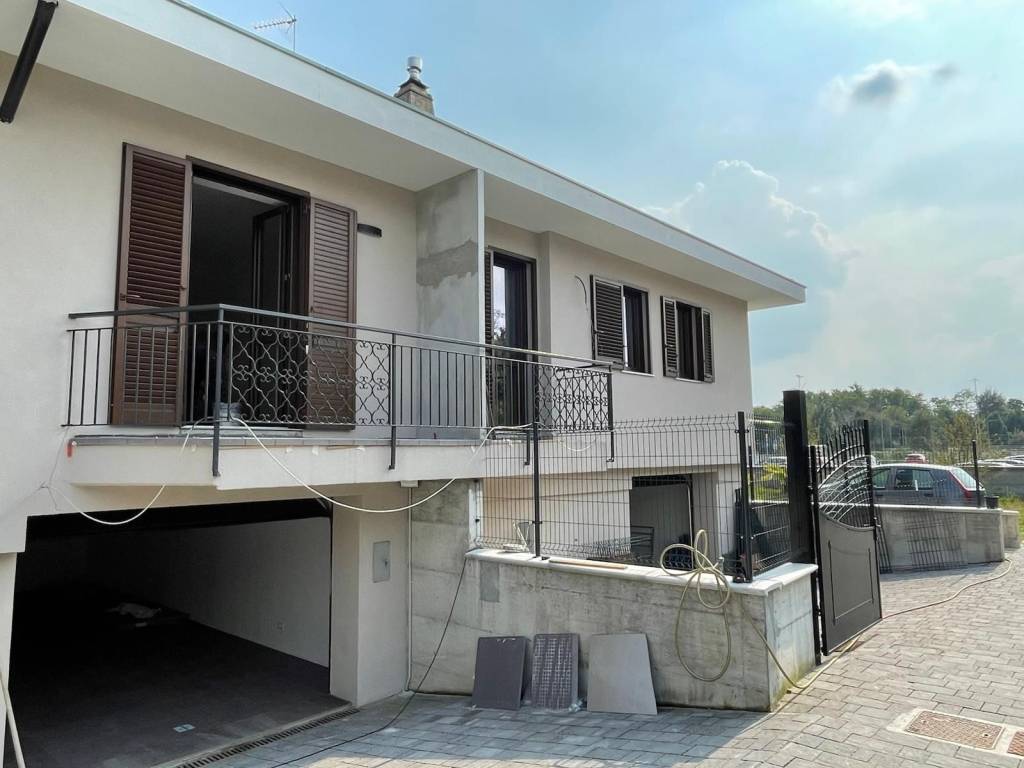 casa indipendente in vendita a Somma Lombardo
