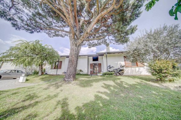 casa indipendente in vendita a Somma Lombardo