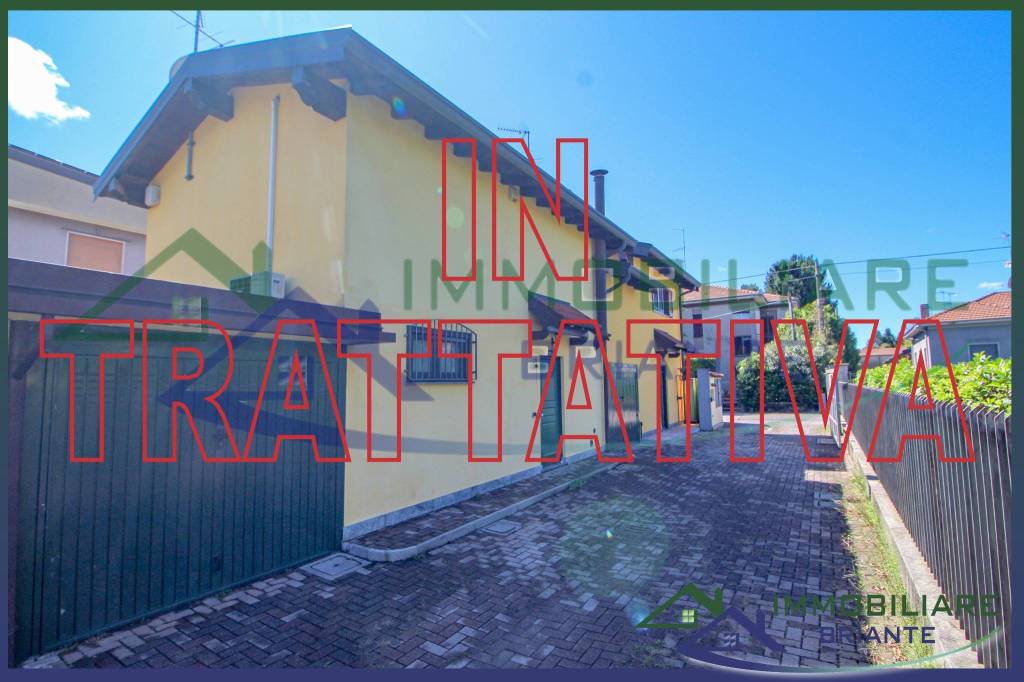 casa indipendente in vendita a Somma Lombardo