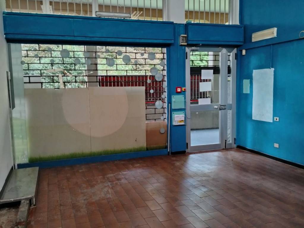 negozio in vendita a Somma Lombardo