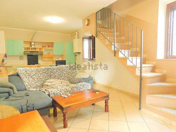 appartamento in vendita a Somma Lombardo in zona Coarezza