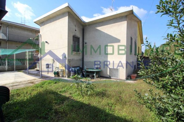 casa indipendente in vendita a Somma Lombardo