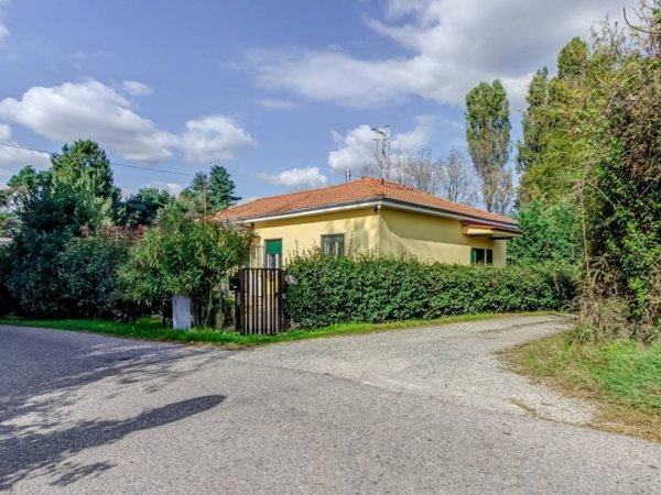casa indipendente in vendita a Somma Lombardo