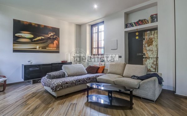 casa indipendente in vendita a Somma Lombardo