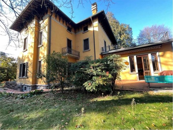 casa indipendente in vendita a Somma Lombardo