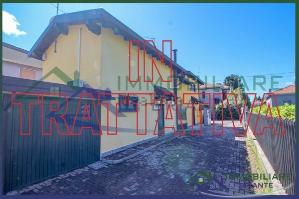 casa indipendente in vendita a Somma Lombardo