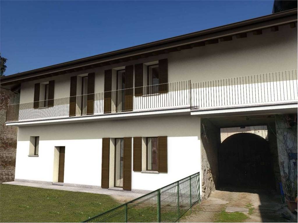 casa indipendente in vendita a Somma Lombardo