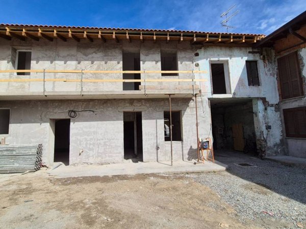 casa indipendente in vendita a Somma Lombardo