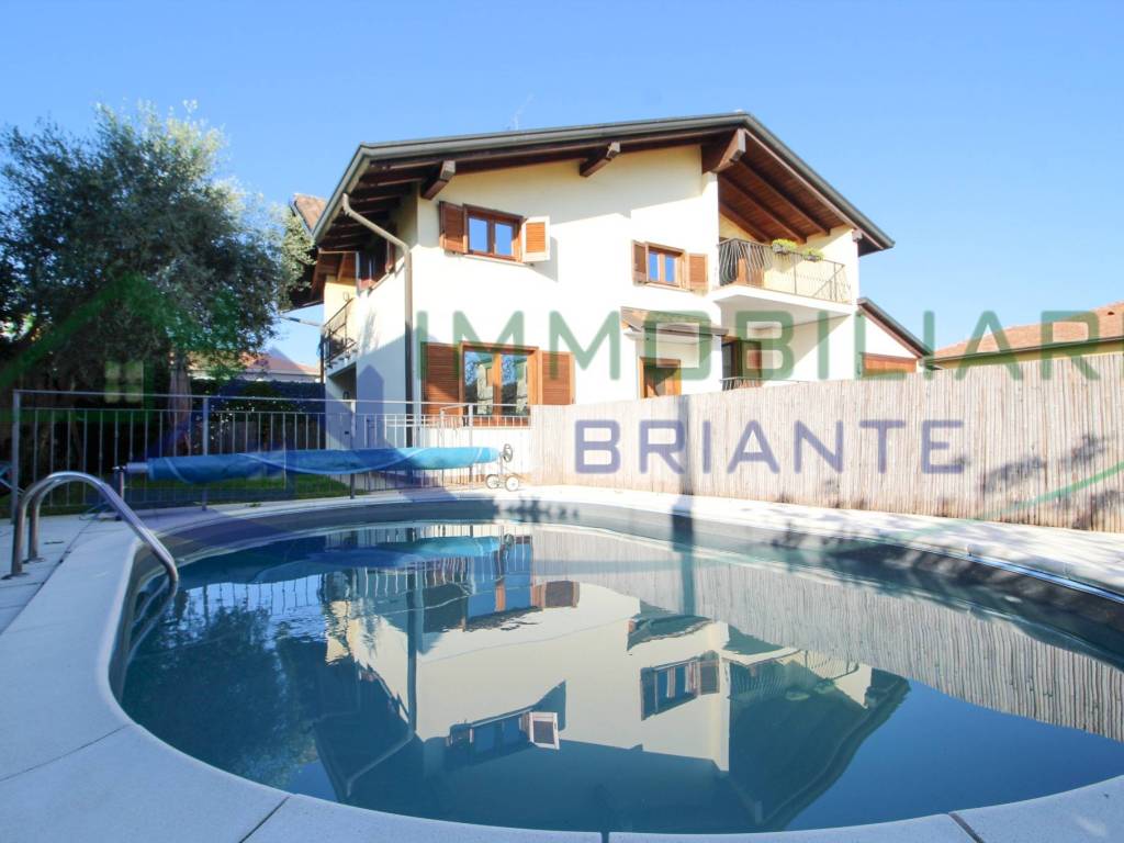 casa indipendente in vendita a Somma Lombardo