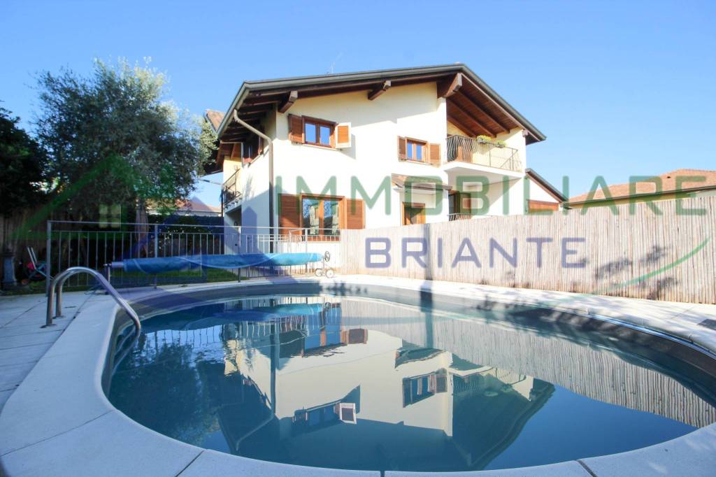 casa indipendente in vendita a Somma Lombardo