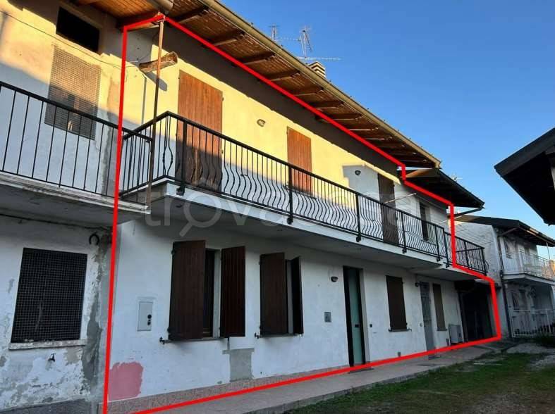 appartamento in vendita a Somma Lombardo in zona Coarezza