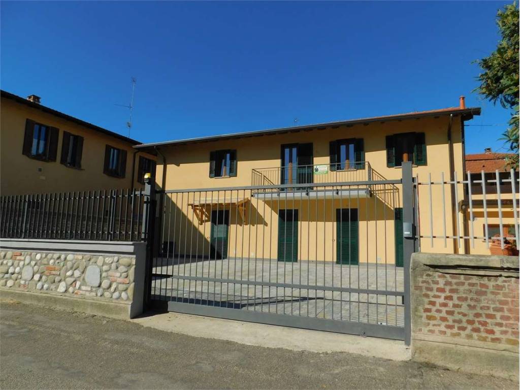casa indipendente in vendita a Somma Lombardo
