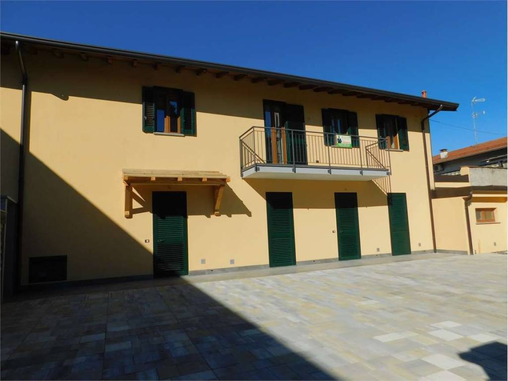 casa indipendente in vendita a Somma Lombardo
