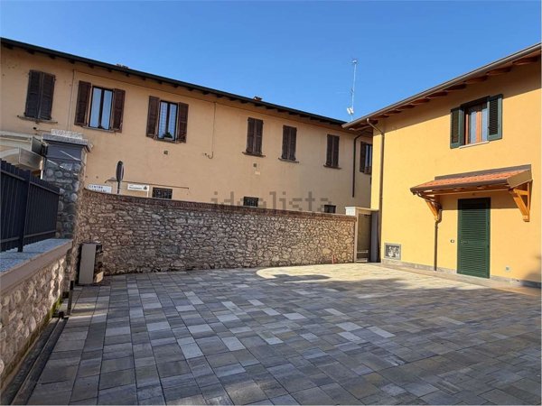 casa indipendente in vendita a Somma Lombardo