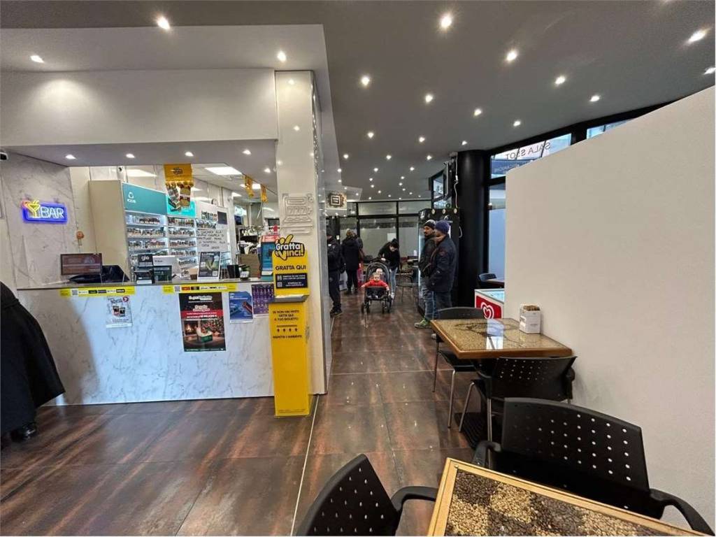 negozio in vendita a Somma Lombardo