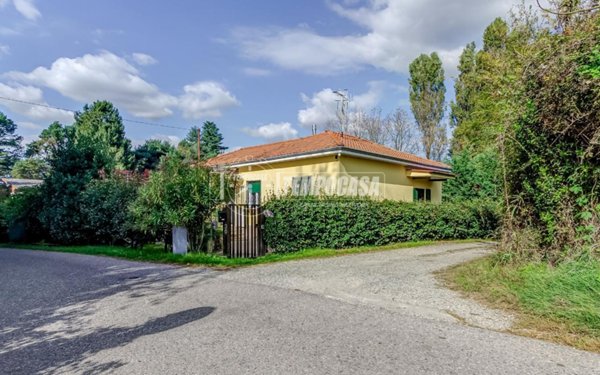 casa indipendente in vendita a Somma Lombardo