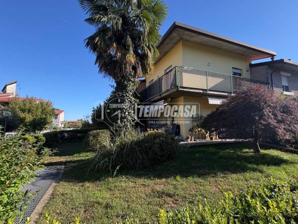 casa indipendente in vendita a Somma Lombardo