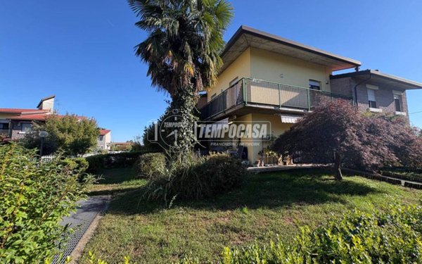 casa indipendente in vendita a Somma Lombardo