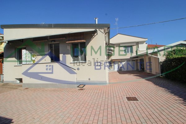 casa indipendente in vendita a Somma Lombardo