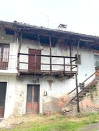 casa indipendente in vendita a Somma Lombardo in zona Coarezza