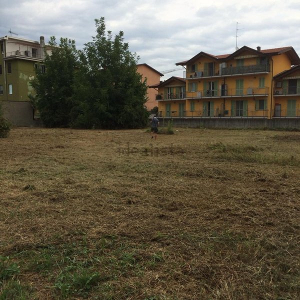 terreno edificabile in vendita a Somma Lombardo