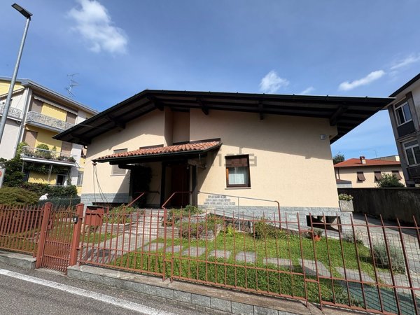 casa indipendente in vendita a Somma Lombardo