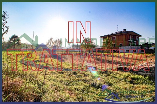 casa indipendente in vendita a Somma Lombardo in zona Coarezza