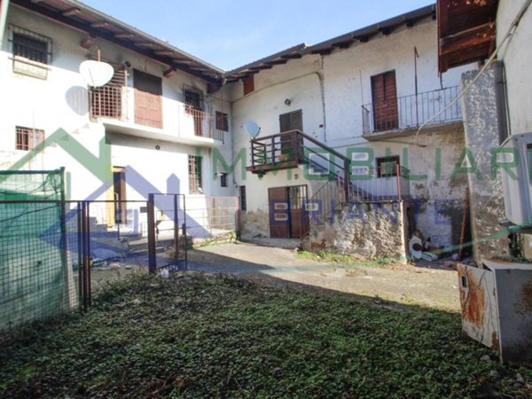 casa indipendente in vendita a Somma Lombardo