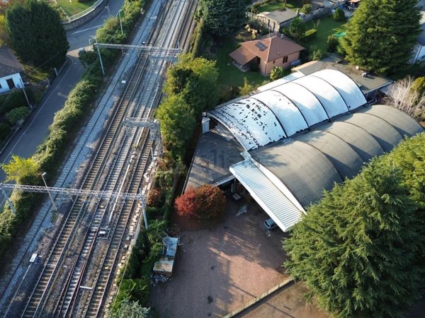 capannone in vendita a Somma Lombardo
