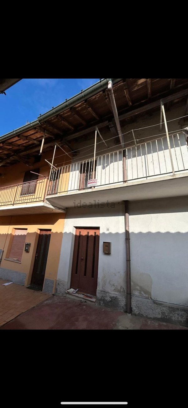 appartamento in vendita a Somma Lombardo in zona Coarezza