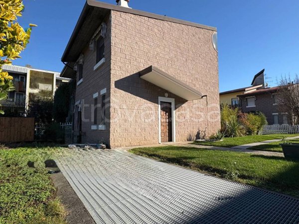 casa indipendente in vendita a Somma Lombardo