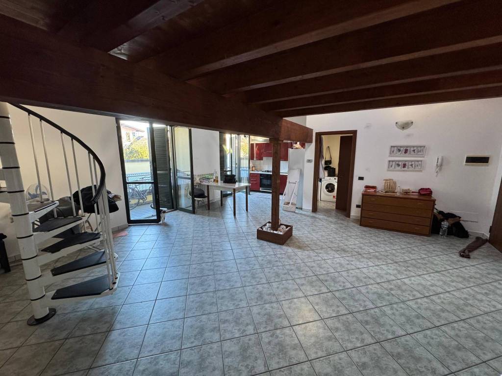 appartamento in vendita a Somma Lombardo