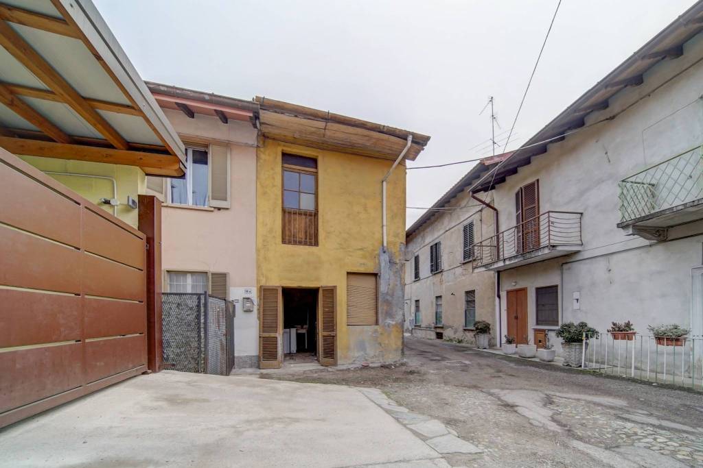 casa semindipendente in vendita a Somma Lombardo