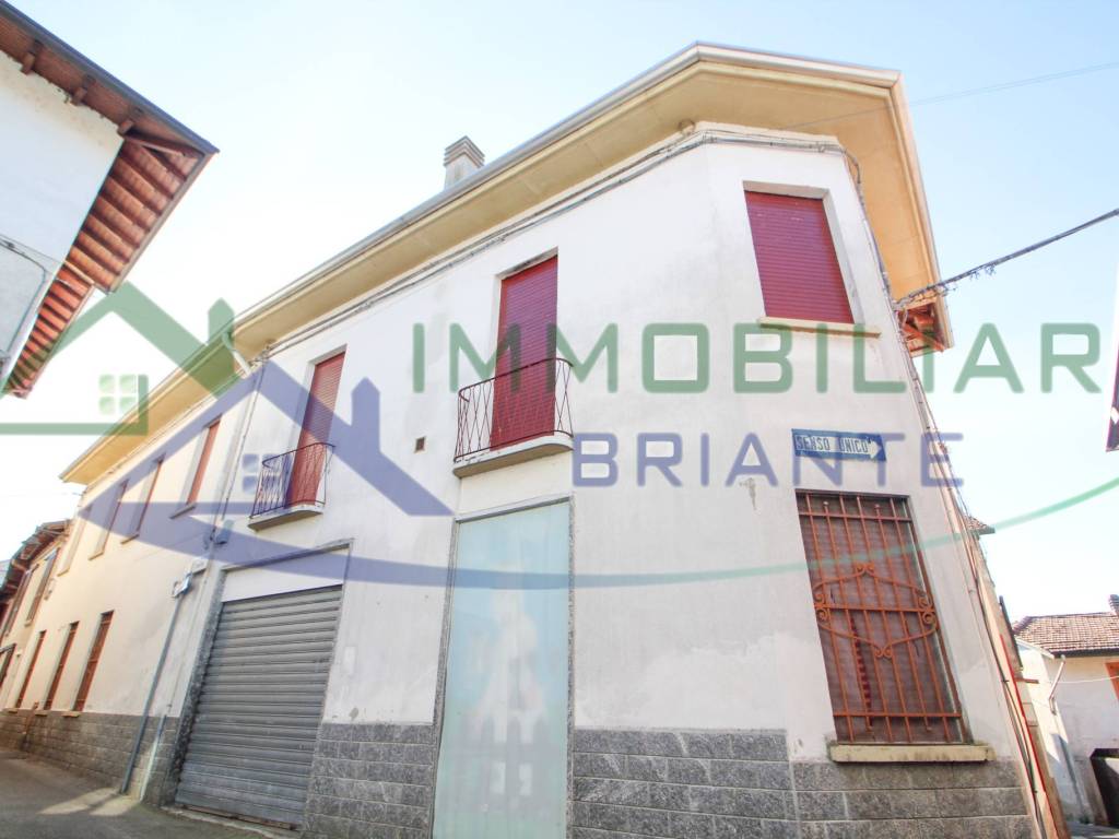 casa indipendente in vendita a Somma Lombardo in zona Coarezza