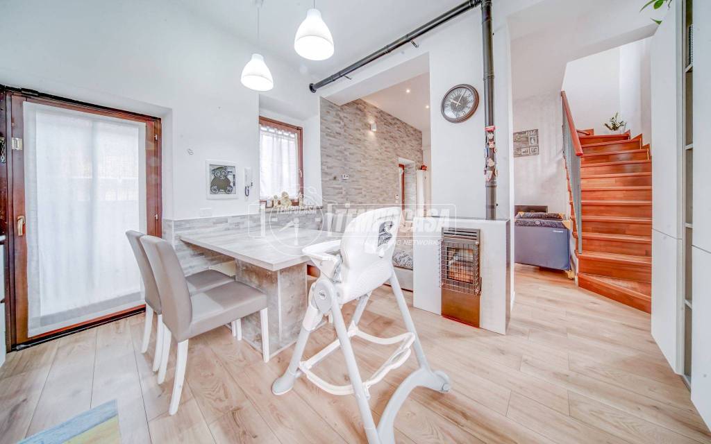 casa indipendente in vendita a Somma Lombardo