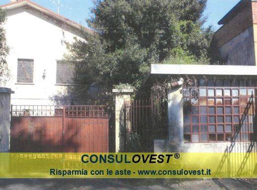 casa indipendente in vendita a Somma Lombardo
