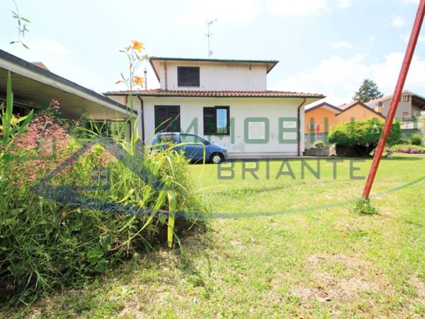 casa indipendente in vendita a Somma Lombardo