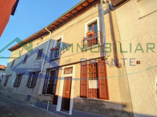 appartamento in vendita a Somma Lombardo in zona Coarezza