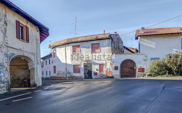 casa indipendente in vendita a Somma Lombardo