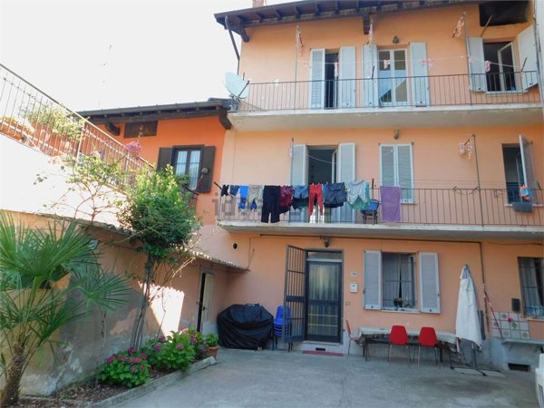 casa indipendente in vendita a Somma Lombardo