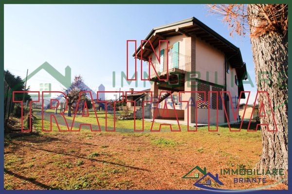 casa indipendente in vendita a Somma Lombardo in zona Coarezza